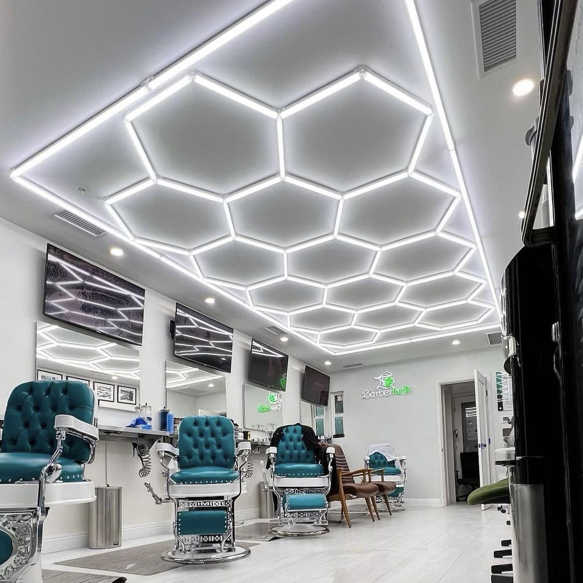 2024 Hexagonal Led Ceiling Lights Hex Lights for Garage Ceiling Honeycomb Auto Detailing Lamp Led Garage Light