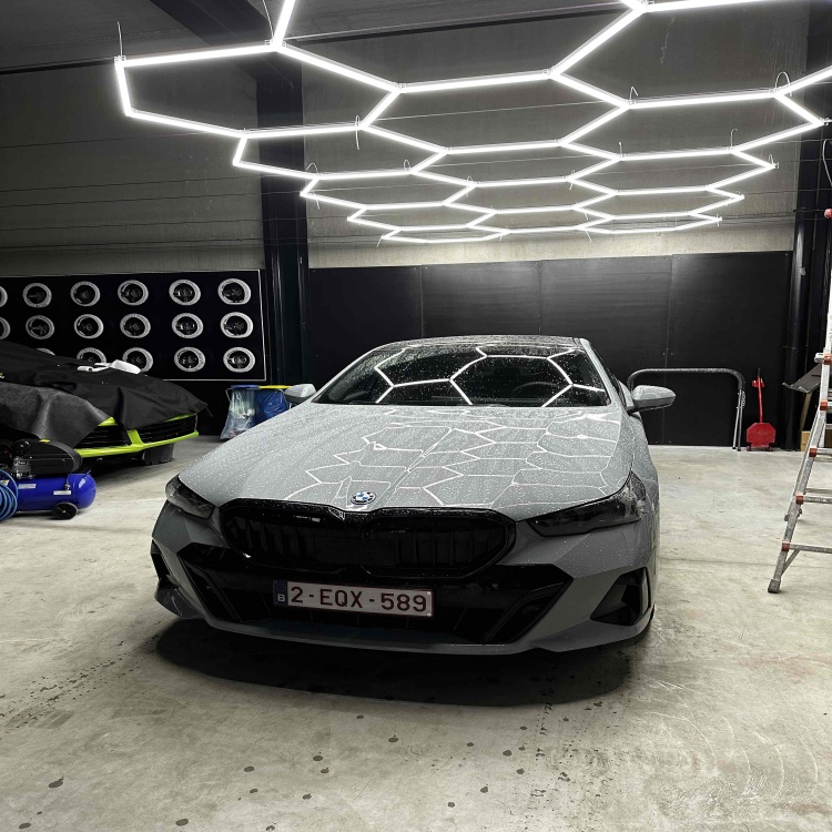 RGBW Customized Hexagon Linear Lighting Project for Bars Hollow LED Light