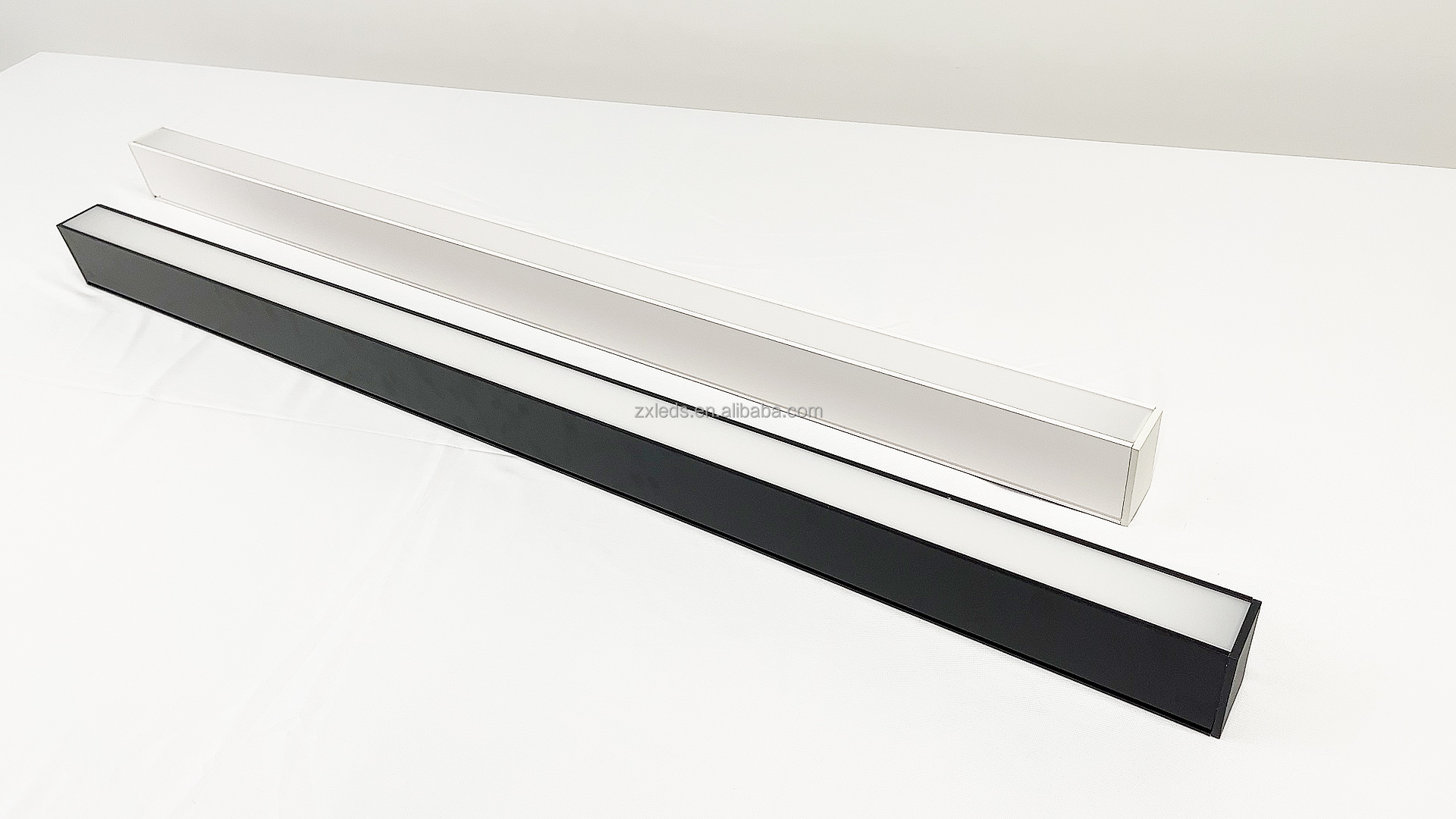 Linear Light Detail 1