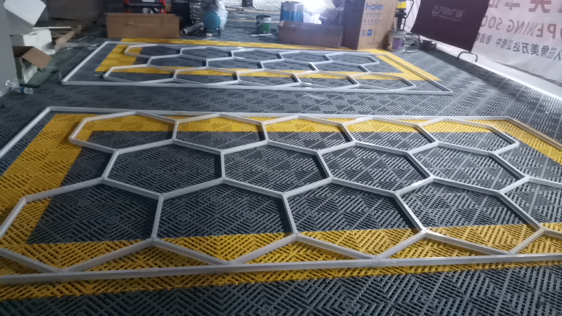 Customized Outer Frame Light Color Led RGBW Honeycomb Hexagonal Light Ceiling Detailing Lamp
