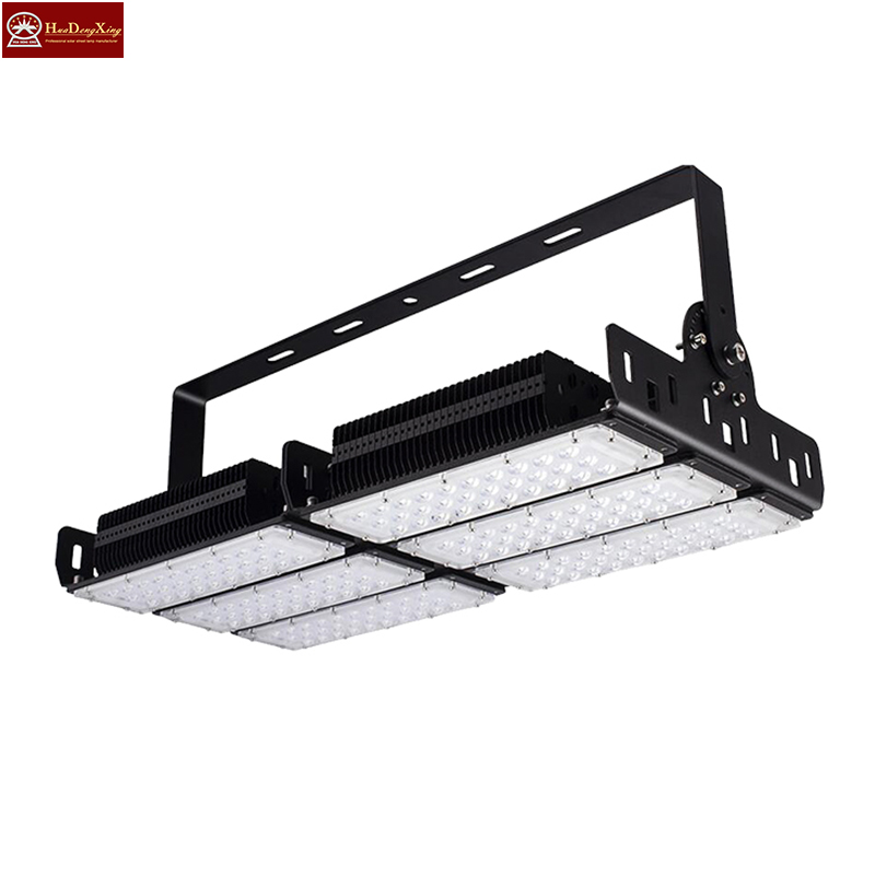 Factory Wholesale 200W LED Tunnel Stadium Lights Customizable Outdoor Flood Lights High Brightness IP65 2-5 Years Lifespan