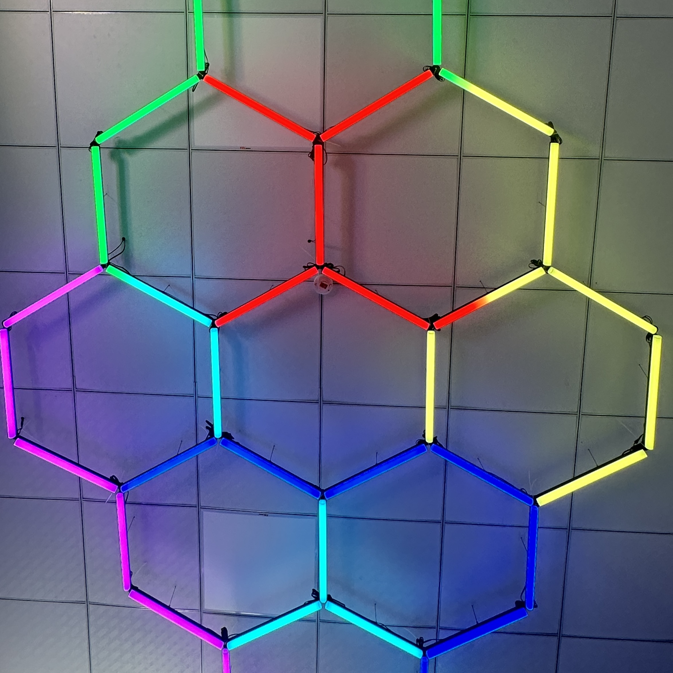 High Brightness 0.5M 1M Length Honeycomb Hexagon Lighting UCS2904 RGBW DMX512 SPI Pixel LED Video Bar for Bar Stage Decoration