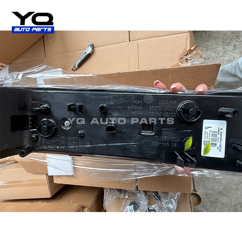 YQ Good Performance Automotive Parts VW Front BUMPER LED BAR LH RH 12G941654 12G941653 Car Grid Light for volkswagen Id6 Parts