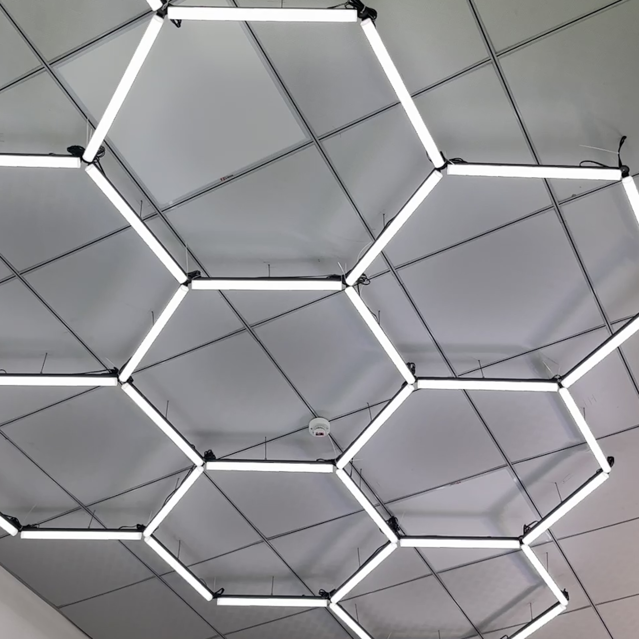 High Brightness 0.5M 1M Length Honeycomb Hexagon Lighting UCS2904 RGBW DMX512 SPI Pixel LED Video Bar for Bar Stage Decoration