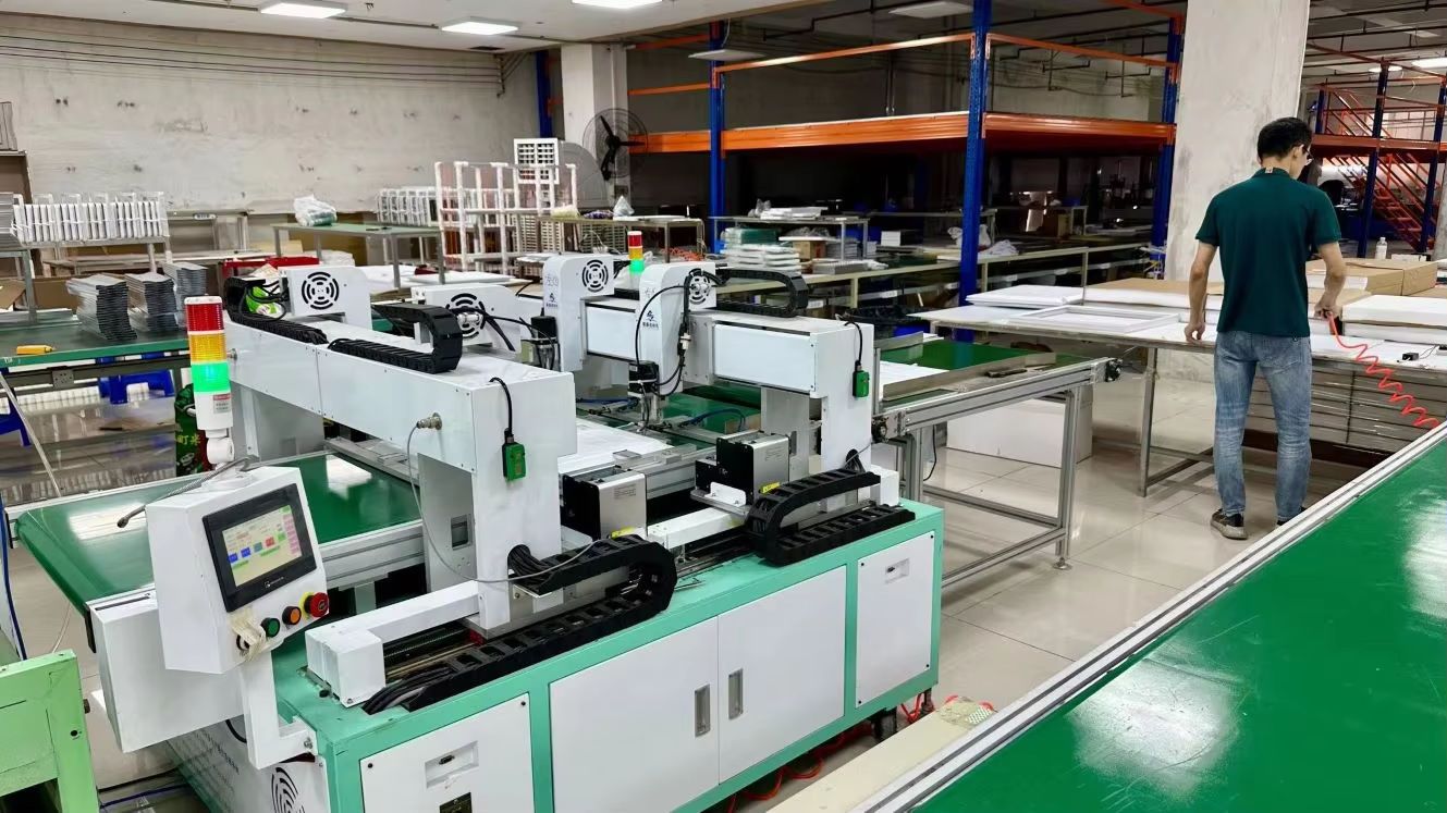 Xolle Light LED fixture riveting and mechanical assembly