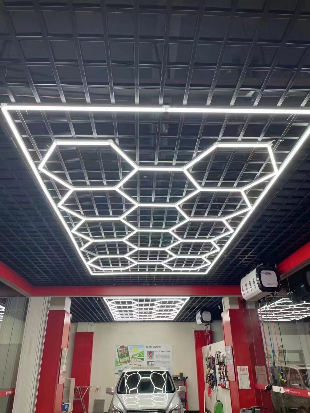 Customized Outer Frame Light Color Led RGBW Honeycomb Hexagonal Light Ceiling Detailing Lamp