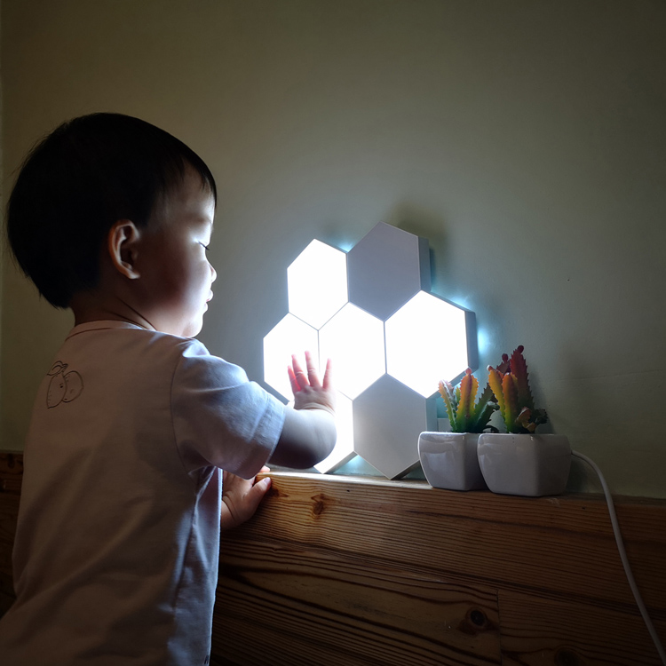 Best Selling Small Polygon Geometric Metal Pendant Light Hexagonal Modular Touch Sensitive Lamps RGB Remote Control Multi Color