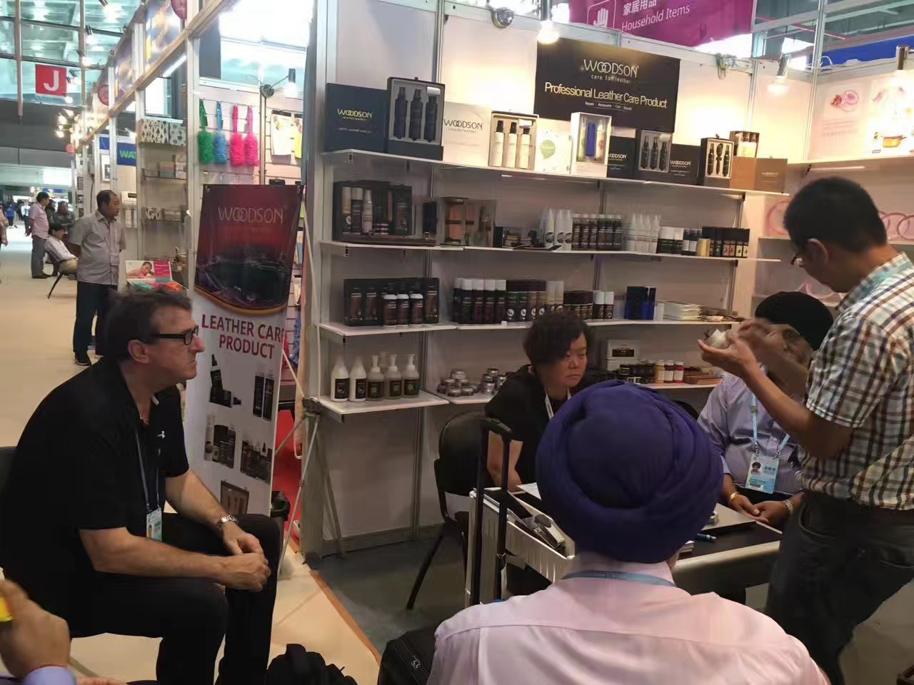 Showcasing repair kit performance at show