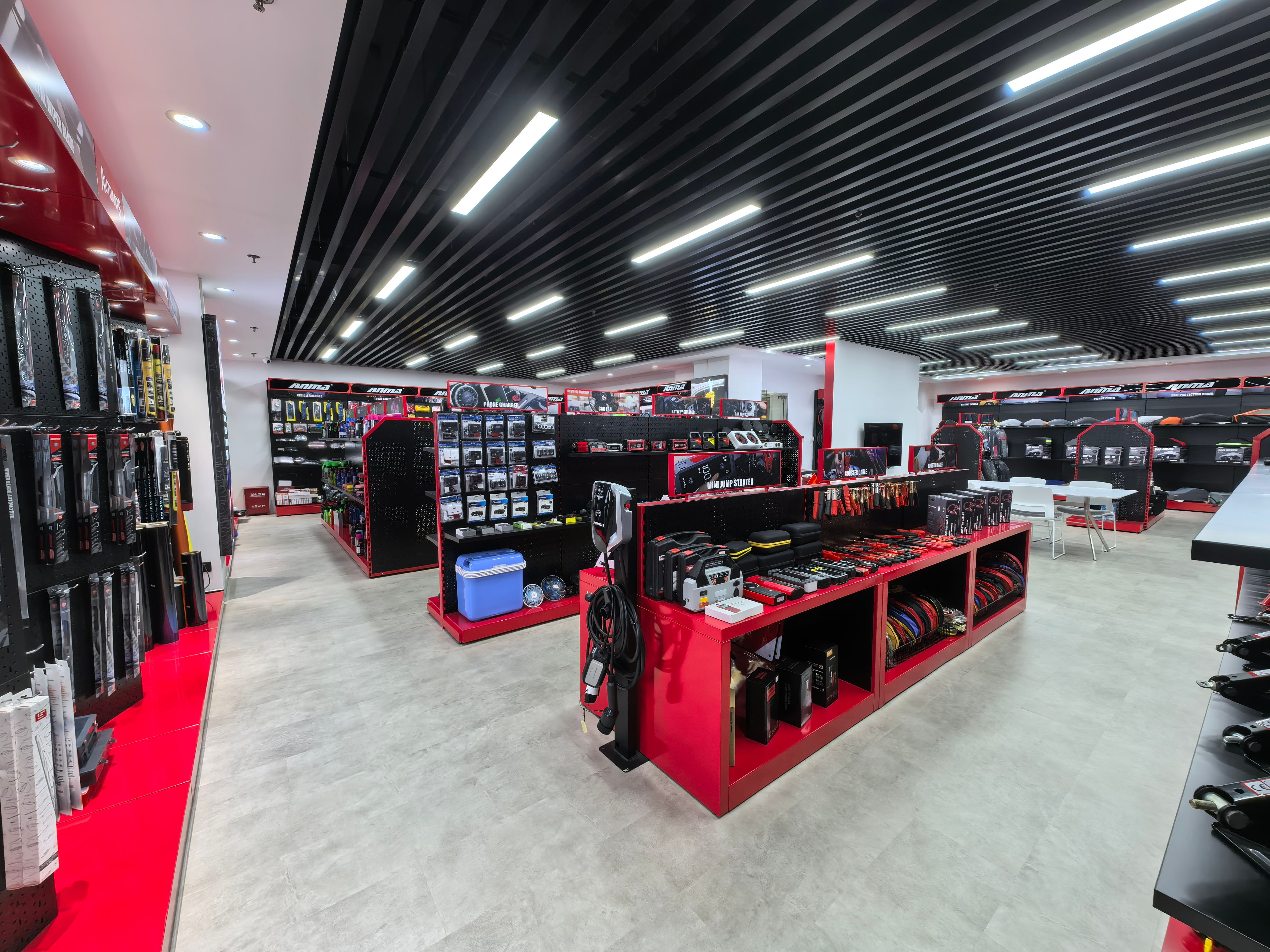 Showroom View 6