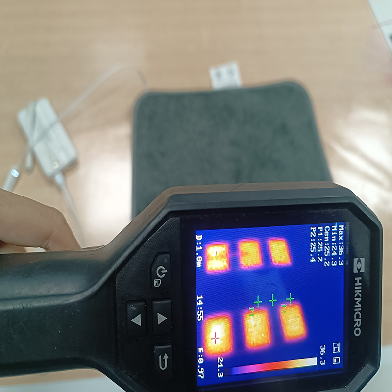 Heated seat cushion details