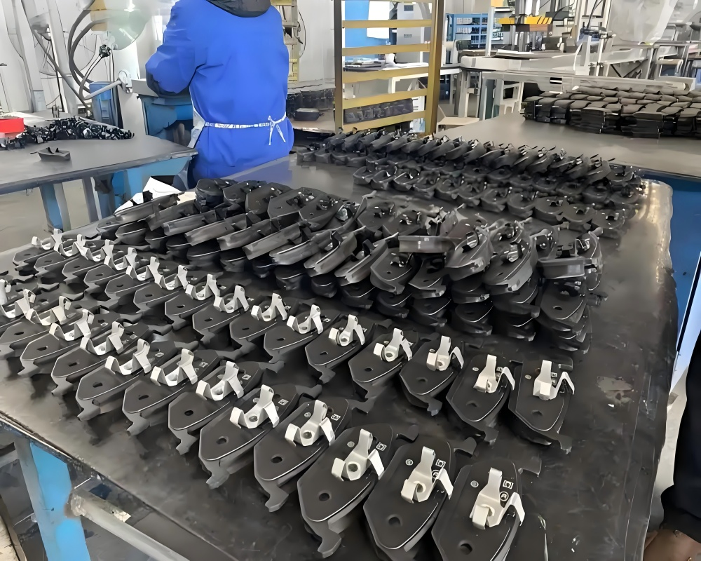 Wholesale Auto Parts Car Accessories Motorcycle Parts Brake System Parts D2102 Brake Pads for Acura Tlx for Accord for Insigh