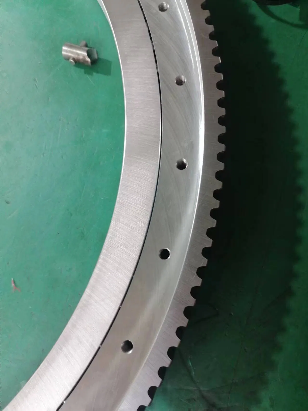 Manufacturer Hot Selling Slewing Ring Bearing Rotary Bearing Ball Bearing with Internal Gear for Mechanical Work