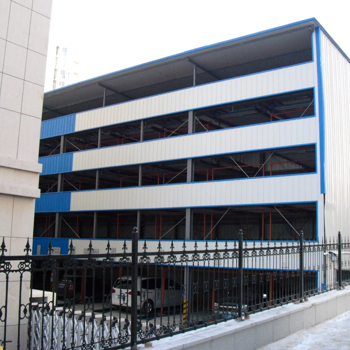 Expect Consistent Performance Year After Year From The Precision Engineered Components in The Premium Pit Simple Parking Lift