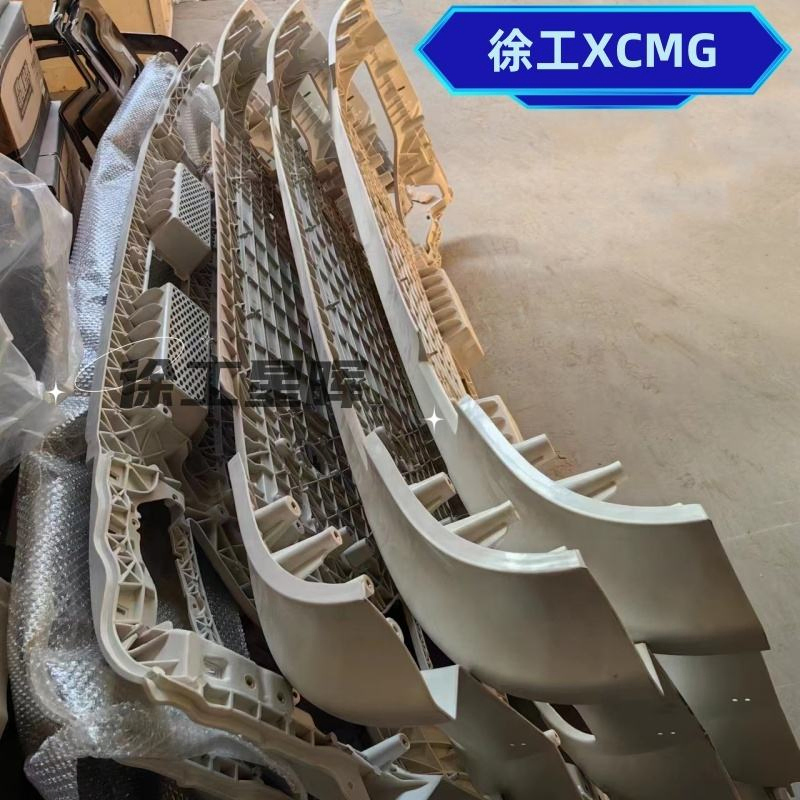 Original Truck Parts China Truck Auto Body Parts 28EWZF411R-03126 Bumper Body New Energy