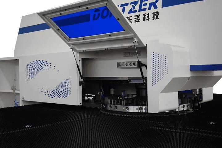 32 Tools, 4 Auto Index Rotating Stations Printing Words in Steel Plate CNC Full Electro- Servo Turret Punch Machine