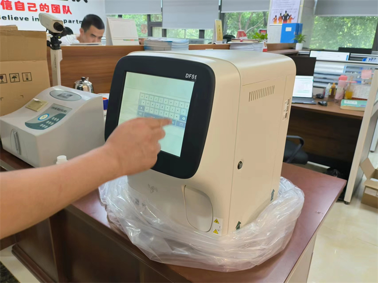 Auto Hematology Analyzer 5 Parts with Factory Price Cbc Machine