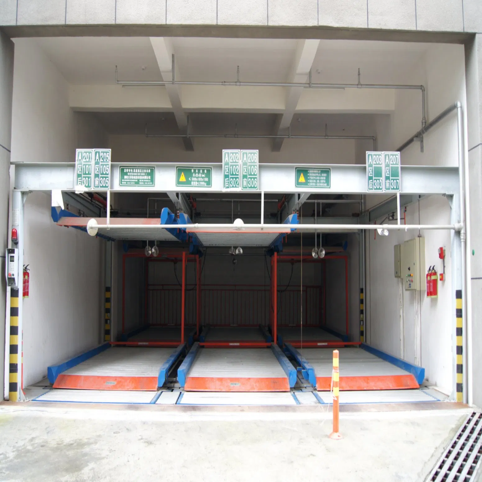 Expect Consistent Performance Year After Year From The Precision Engineered Components in The Premium Pit Simple Parking Lift