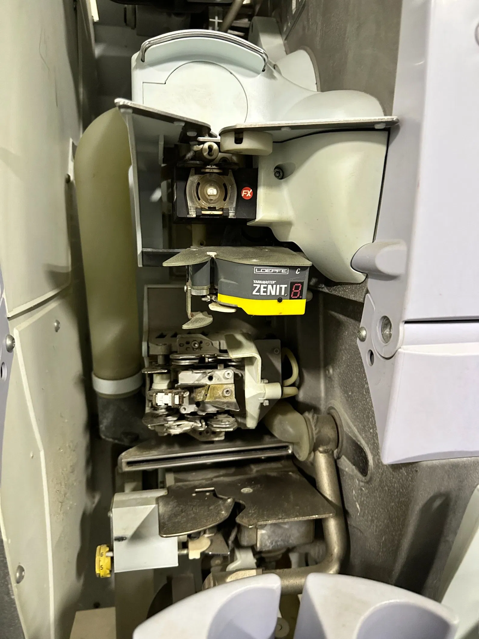 Used Schlafhorst Auto Coner X5 Year 2013 60 Spindles Loepfe Zenit Yarn Clearer Only Worked for 20000 Hours Before Stopped