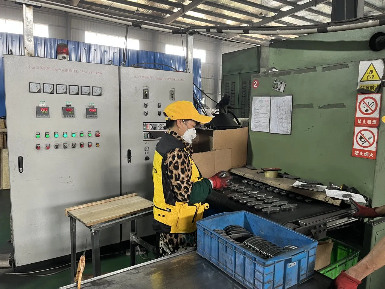 Wholesale Auto Parts Car Accessories Motorcycle Parts Brake System Parts D2102 Brake Pads for Acura Tlx for Accord for Insigh