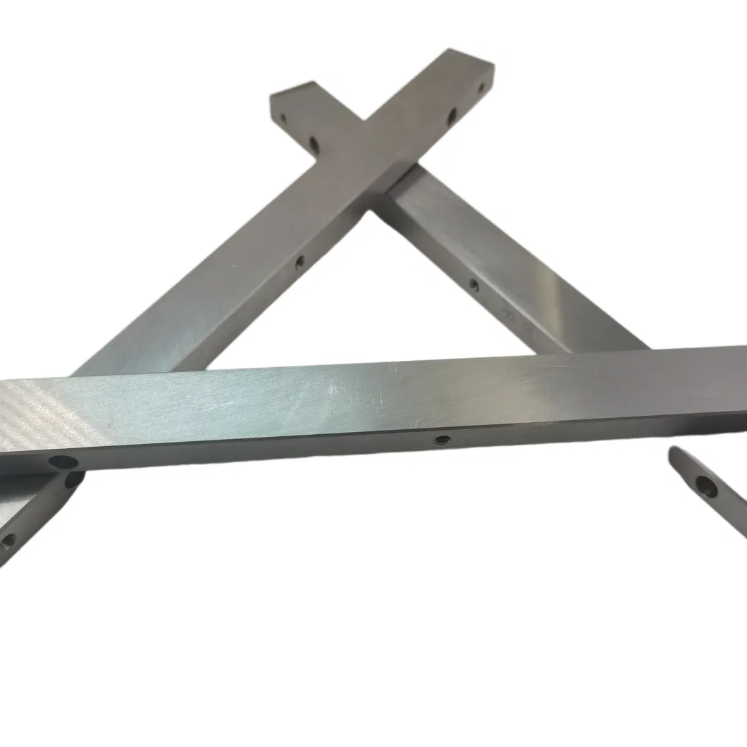 Metallic bars with assembly holes