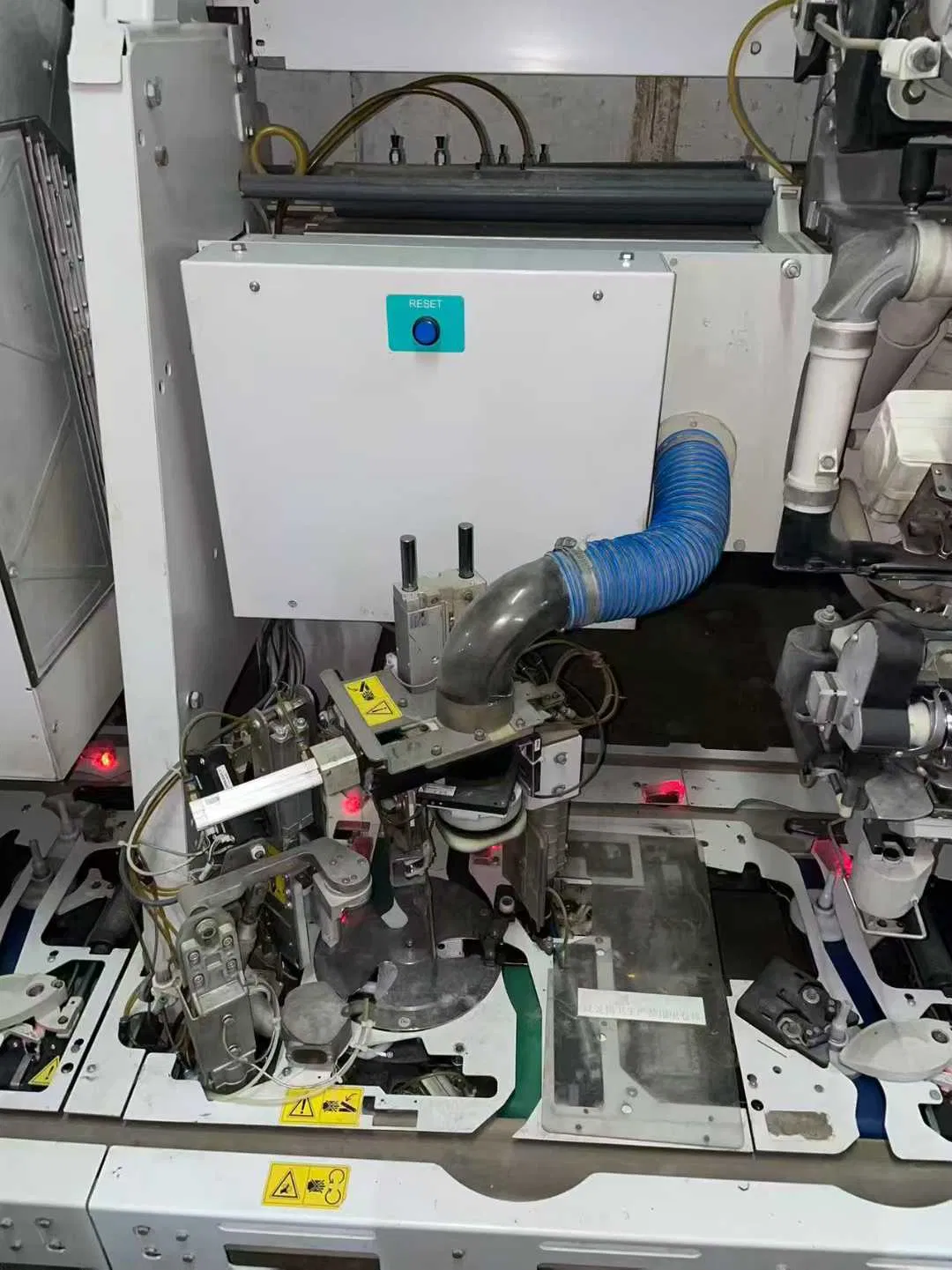 The Good Condition Second-Hand Savio Polar Auto Coner of 72 Spindles 2017 Year Zenit Clearer with Full Conveyor in Running Station