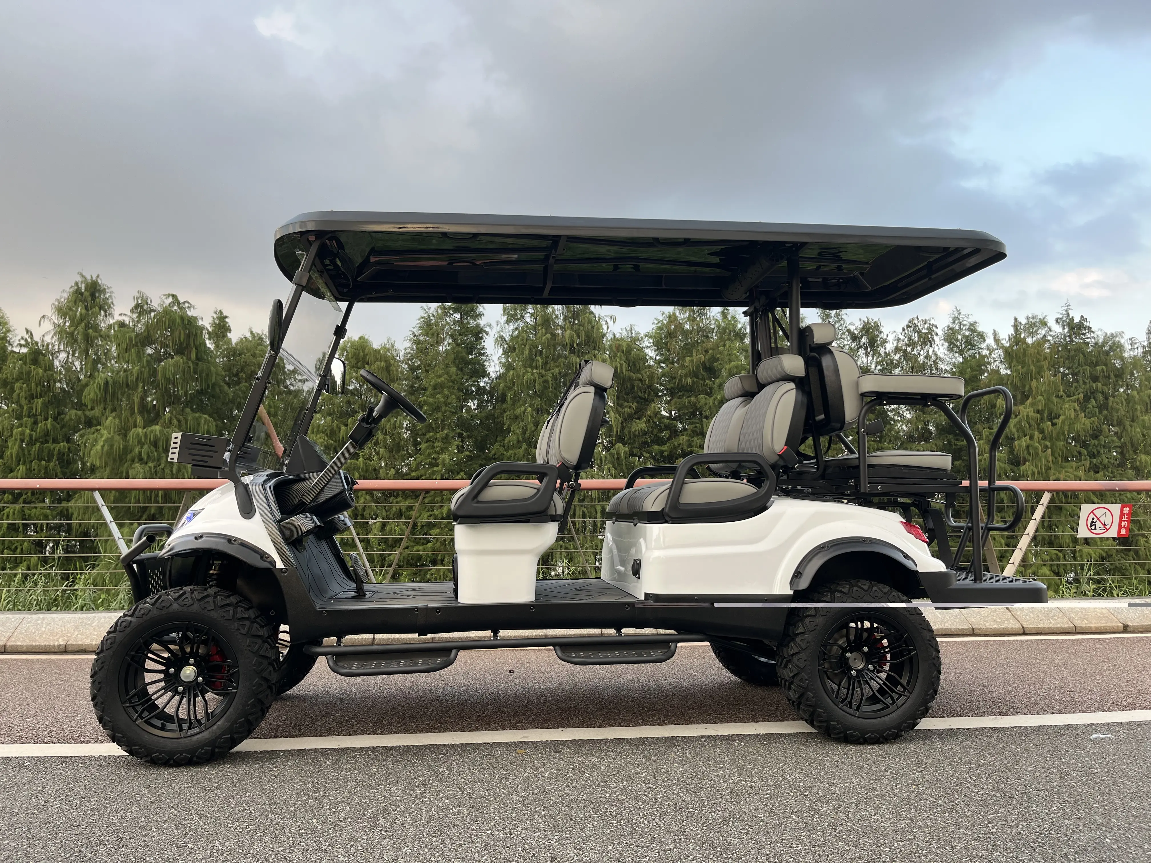 OEM Cheap Price 4+2 Seater off Road Golf Cart Electric Golf Trolley Cart with CE Approval Manufacturers, Supplier
