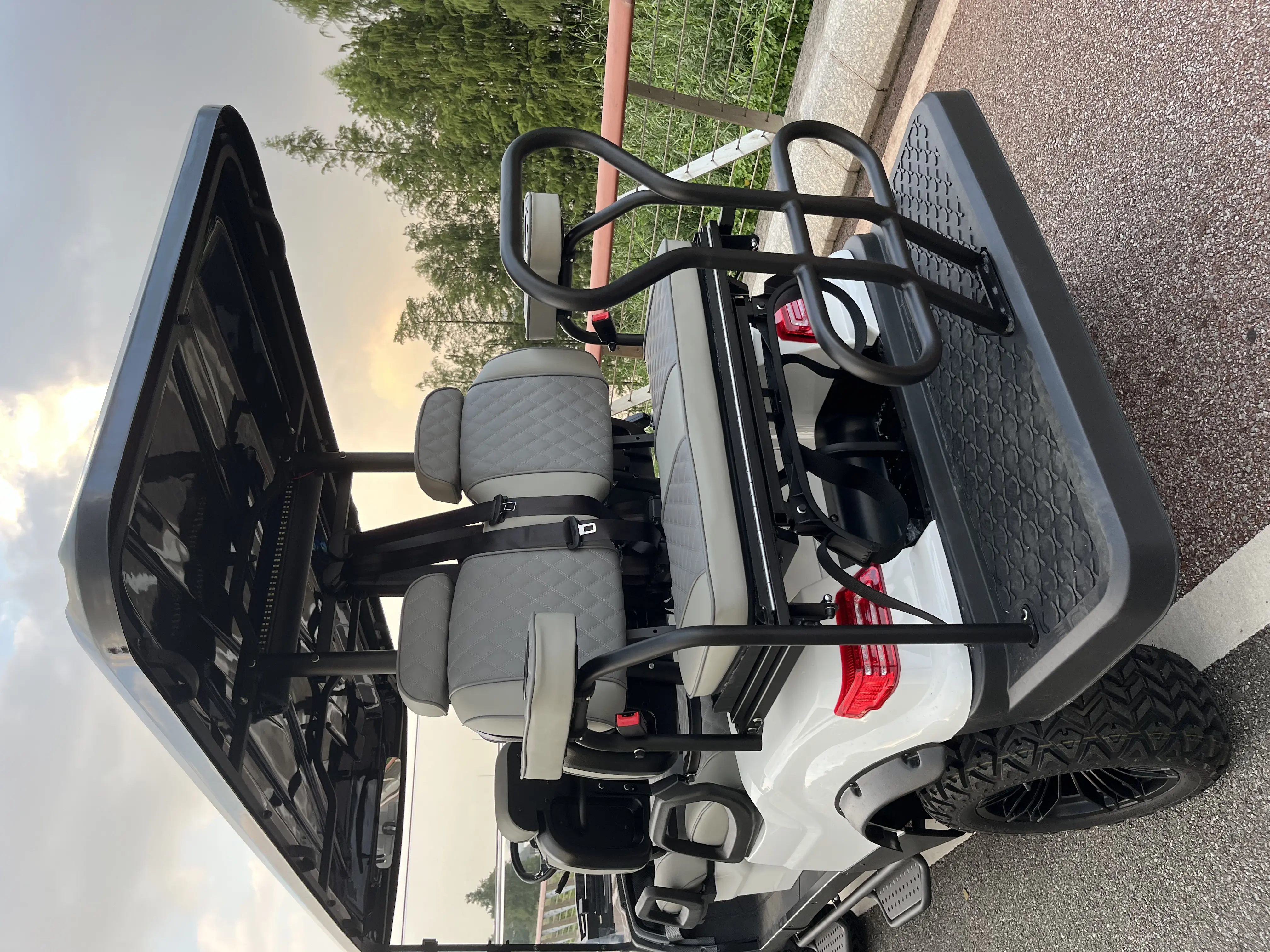 OEM Cheap Price 4+2 Seater off Road Golf Cart Electric Golf Trolley Cart with CE Approval Manufacturers, Supplier