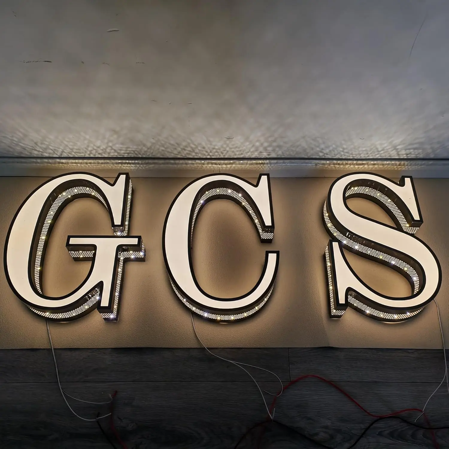 Wholesale Illuminated Frontlit Store Front Sign for Business Supplier, Factory