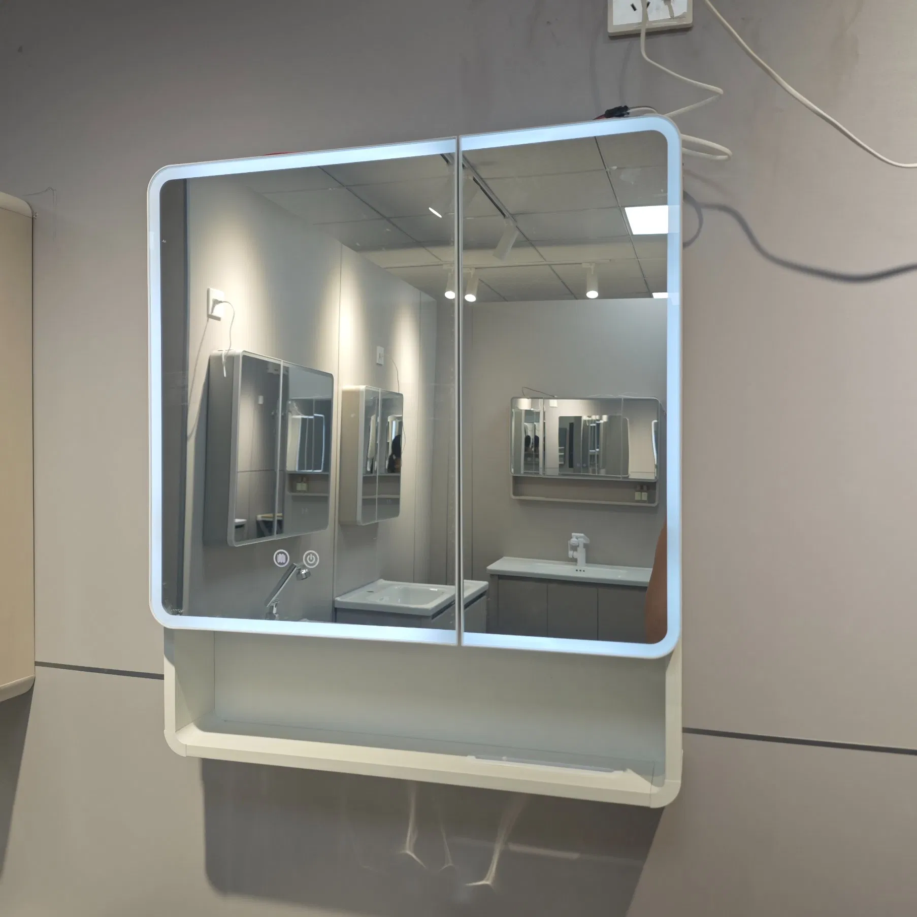 Armário de banheiro flutuante em PVC com aparência bonita e resistente ao desgaste, montado na parede