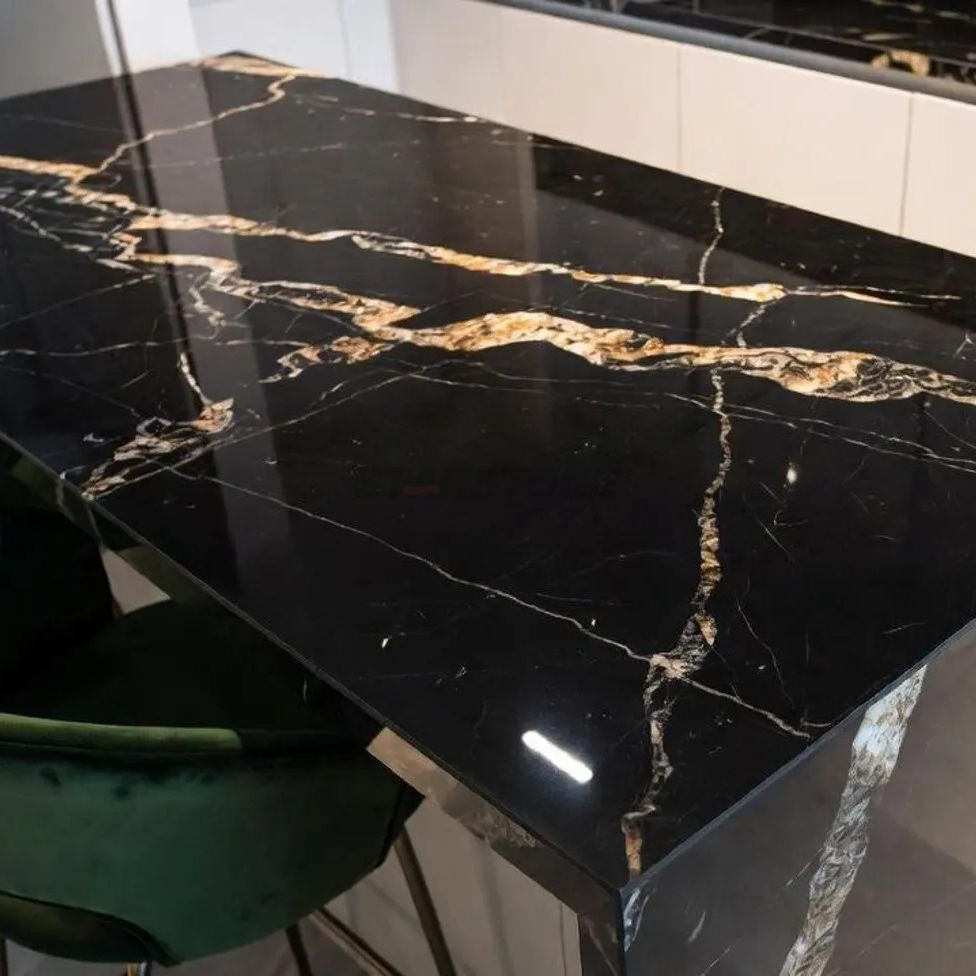 Bancada de Cozinha em Mármore Nero Marquina de Luxo com Superfície de Pedra Preta Polida Design Moderno de Armário de Bar em Casa
