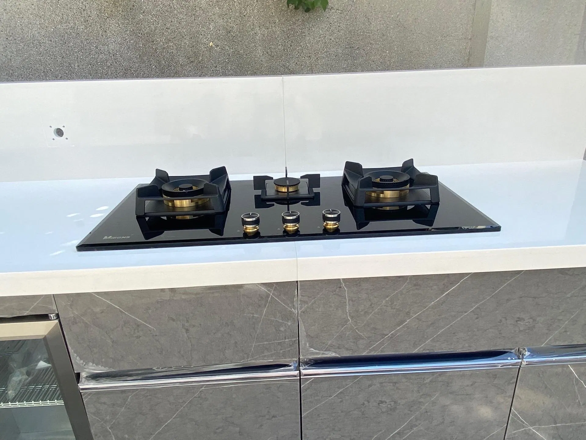 Armário de Cozinha Modular de Madeira Sólida de Estilo Antigo Europeu de Alto Padrão com Designs Luxuosos Preço de Fábrica Móveis Modernos em Madeira