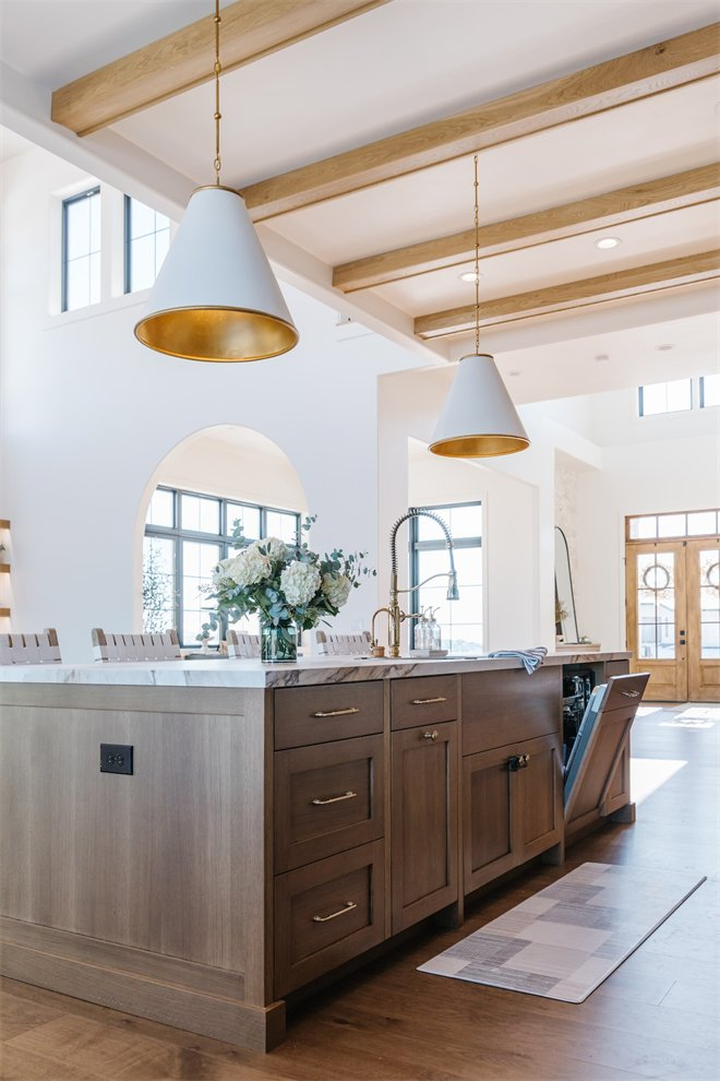 Armários de Cozinha em Madeira Sólida de Noz com Despensa, Estilo Americano, Novo Design Cbmmart