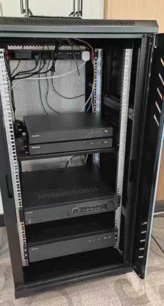 Armário de Rede Montado na Parede de Tamanho Personalizado 4u de Alta Qualidade 19-Inch