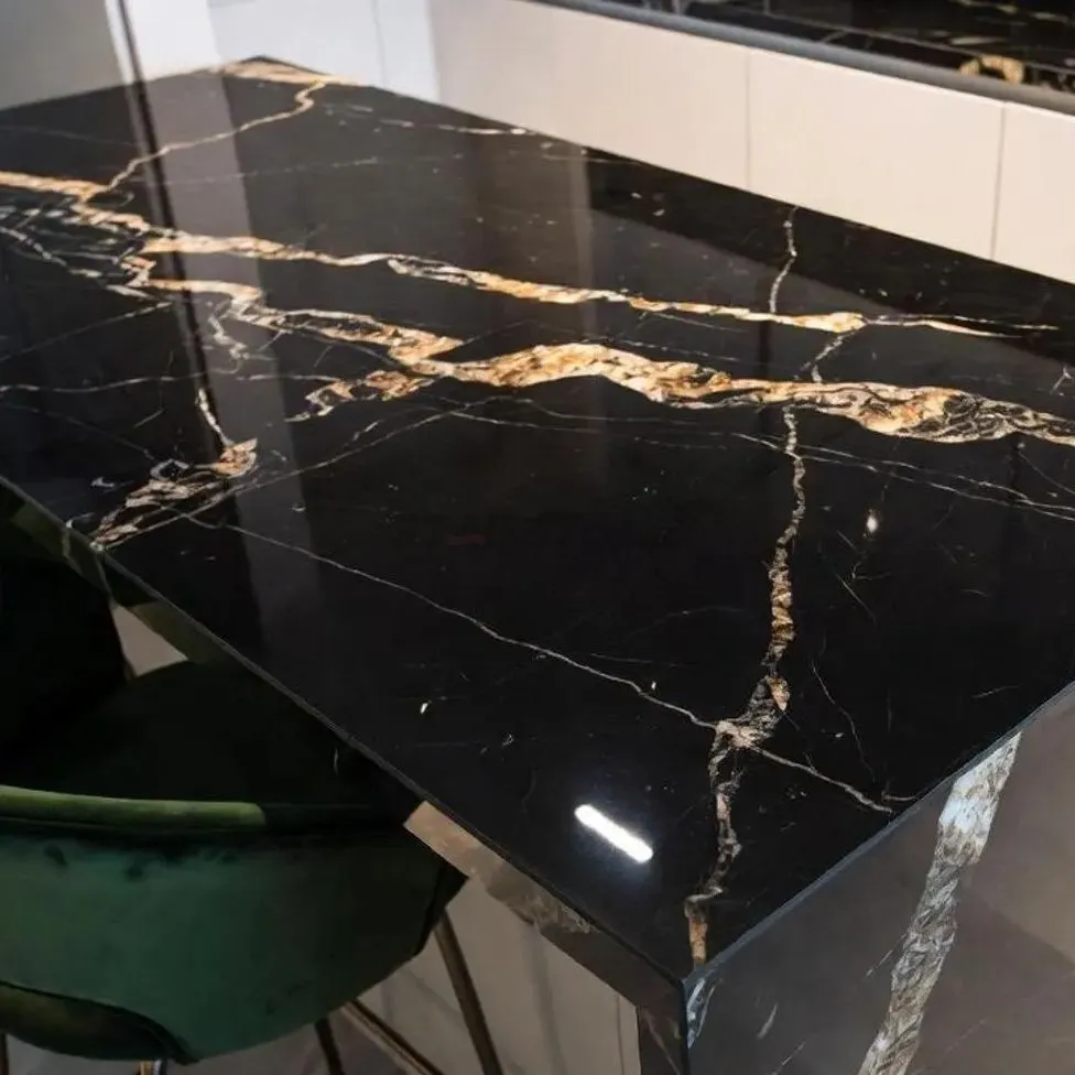 Bancada de Cozinha em Mármore Nero Marquina de Luxo com Superfície de Pedra Preta Polida Design Moderno de Armário de Bar em Casa
