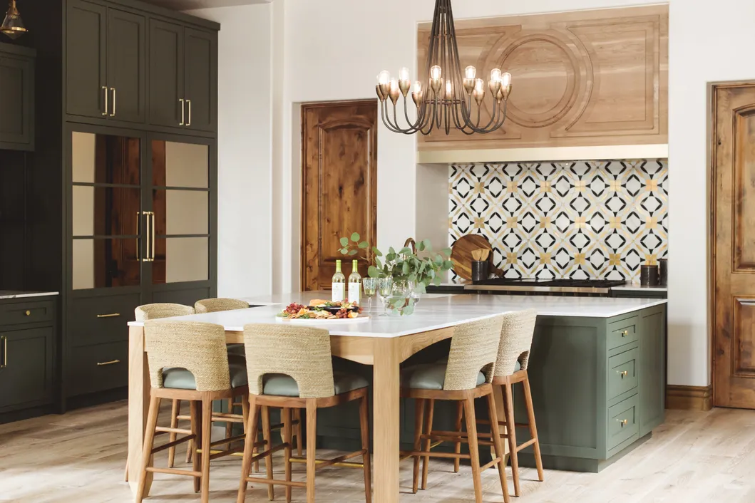 Armários de Cozinha em Madeira Sólida de Noz com Despensa, Estilo Americano, Novo Design