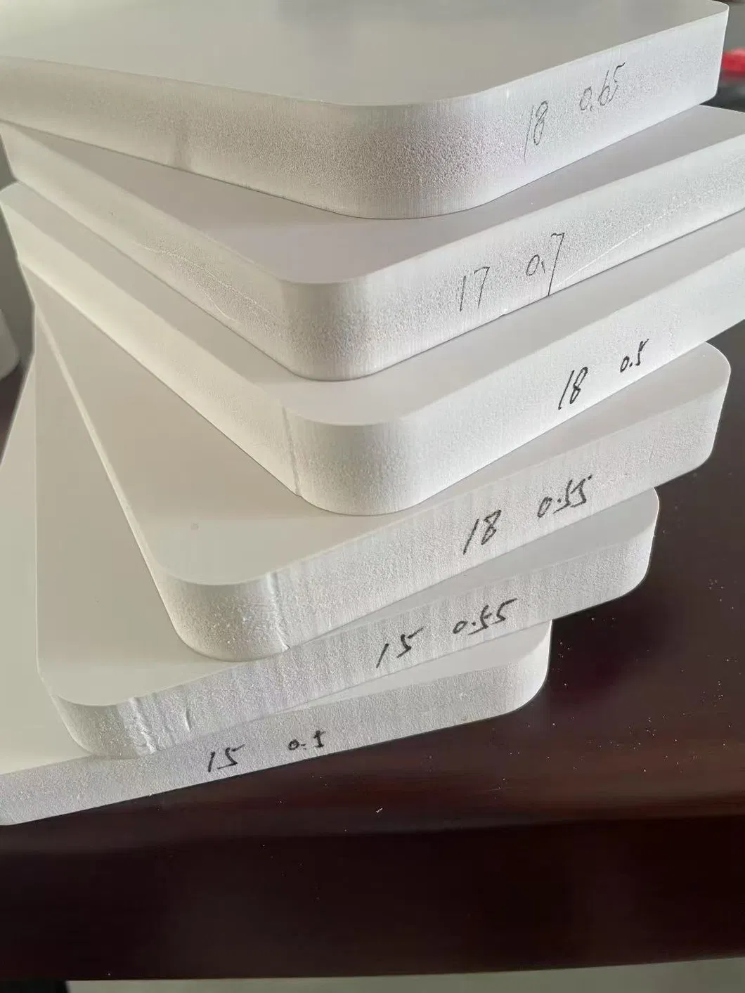 Armário de PVC Suspenso com Pia de Pedra Artificial