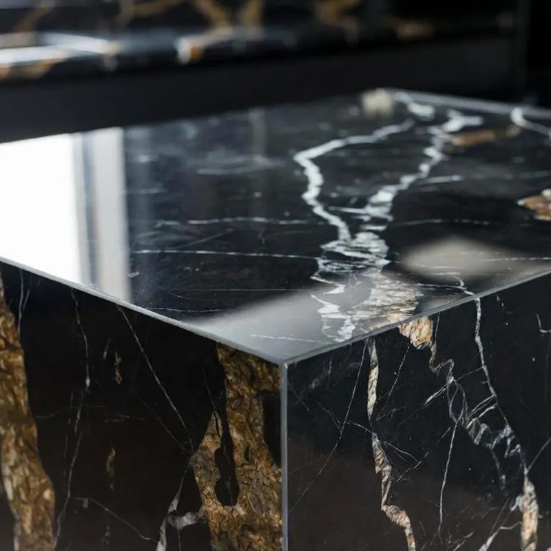 Bancada de Cozinha em Mármore Nero Marquina de Luxo com Superfície de Pedra Preta Polida Design Moderno de Armário de Bar em Casa