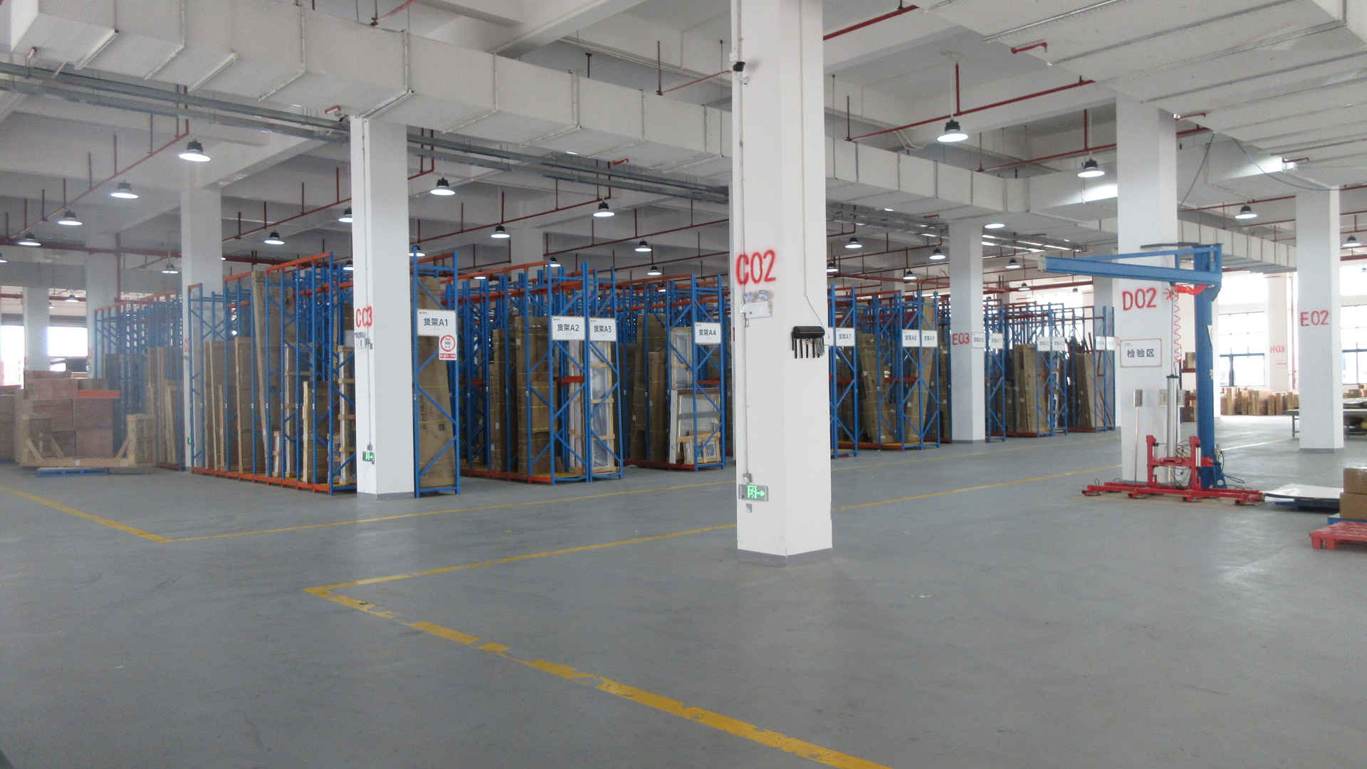 Armazém de estoque de móveis Yadi Home - gestão eficiente de inventário
