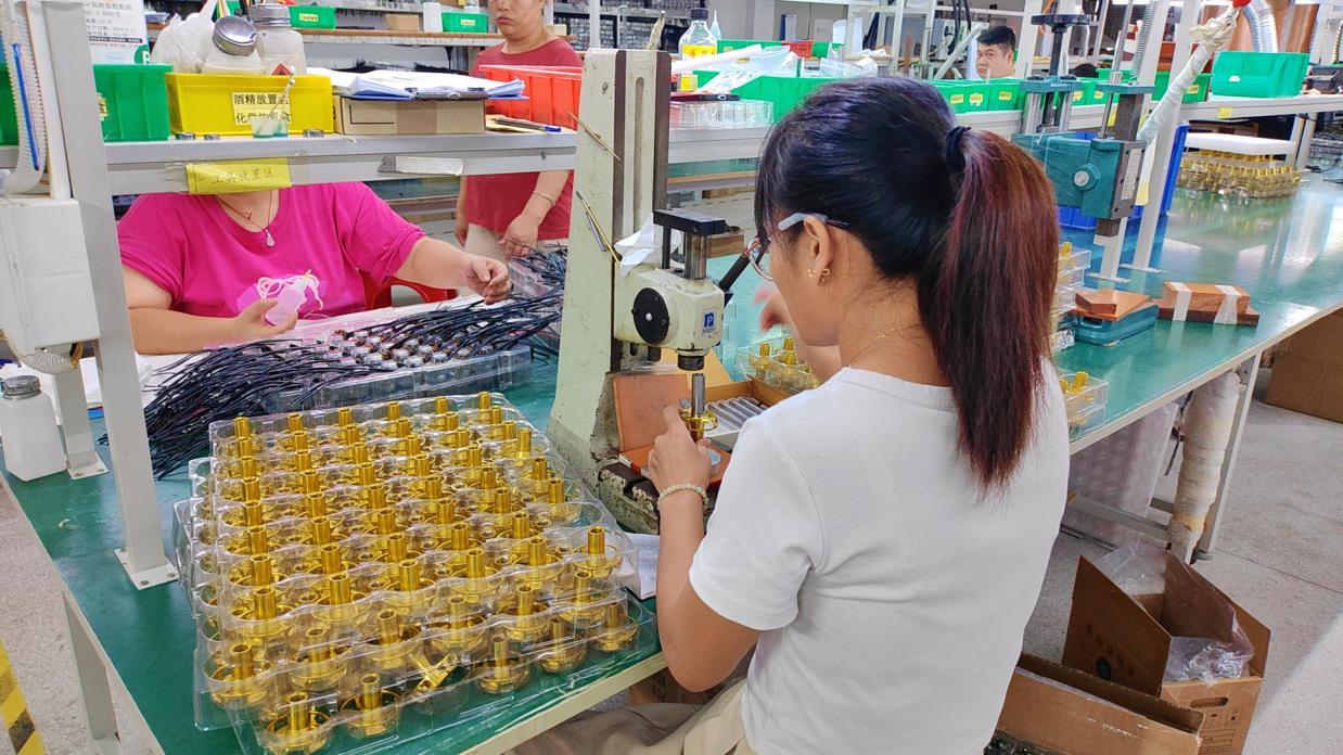 Motor stator assembly process at Yaftech factory