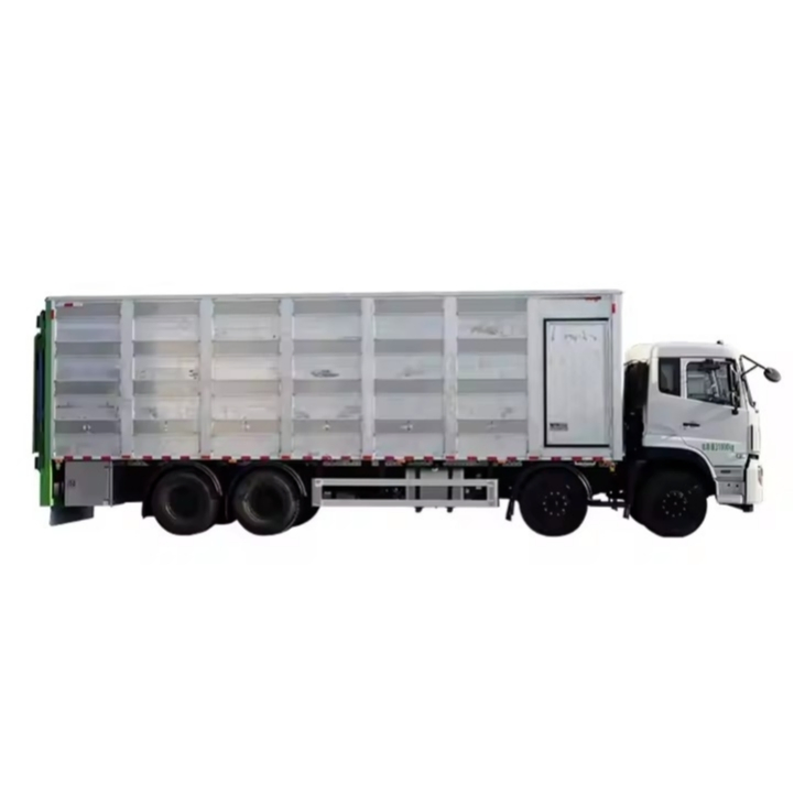 Soluciones de Transporte Eficiente de Ganado para Agricultores de Aves de Corral y Cerdos