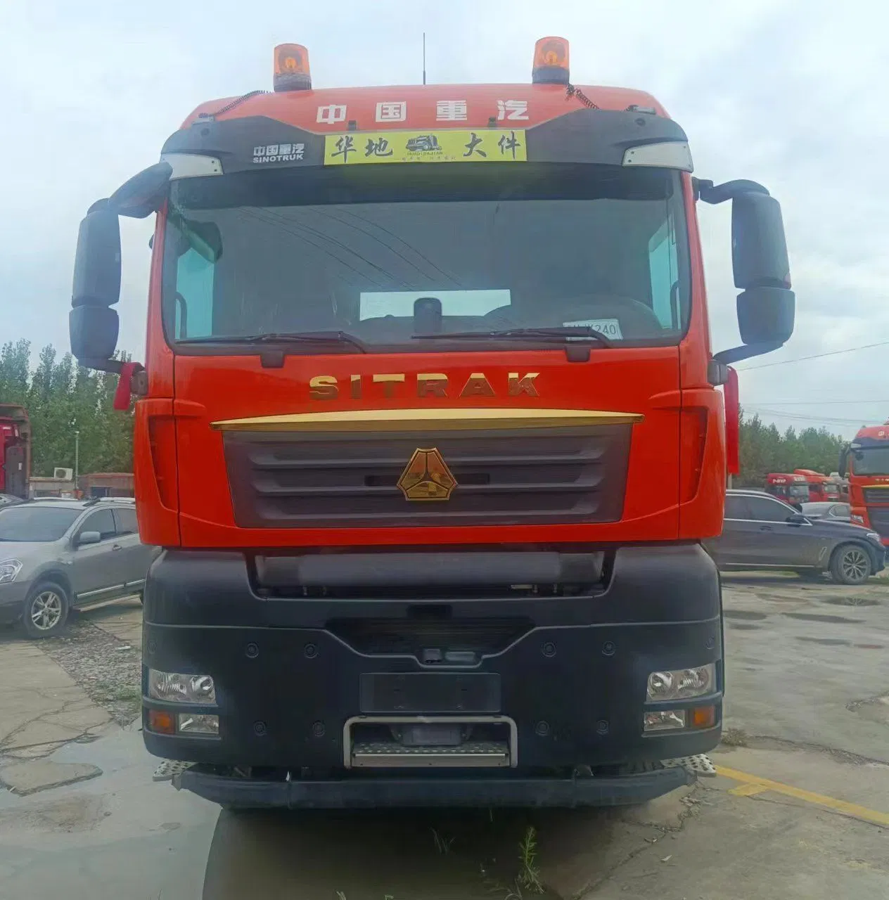 Camión de maquinaria agrícola con chasis Sinotruk y sistema de dirección hidráulica
