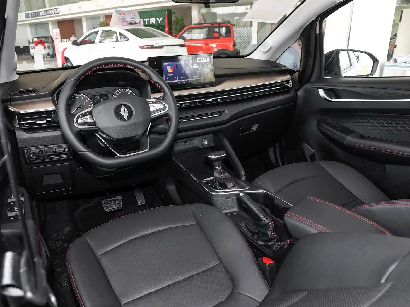 Coche de Bajo Precio: Livan X3 PRO, Tu Solución de Sedán Compacto