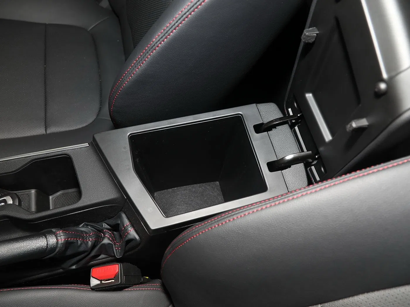 Coche de Bajo Precio: Livan X3 PRO, Tu Solución de Sedán Compacto