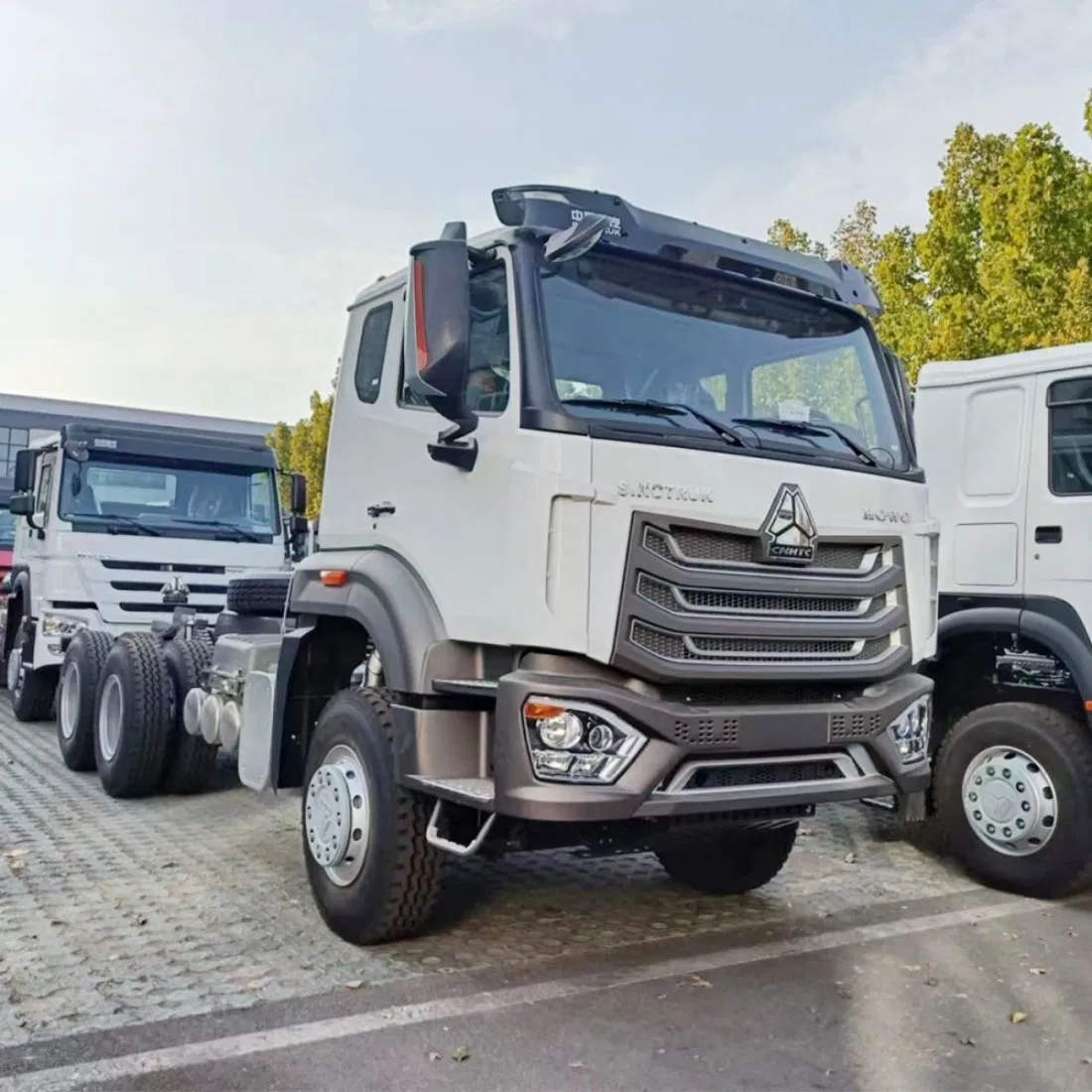 Camión tractor HOWO usado de alta calidad 7-Series 380HP 6X4 Piezas de repuesto del vehículo completo, incluyendo componentes del motor desensamblados