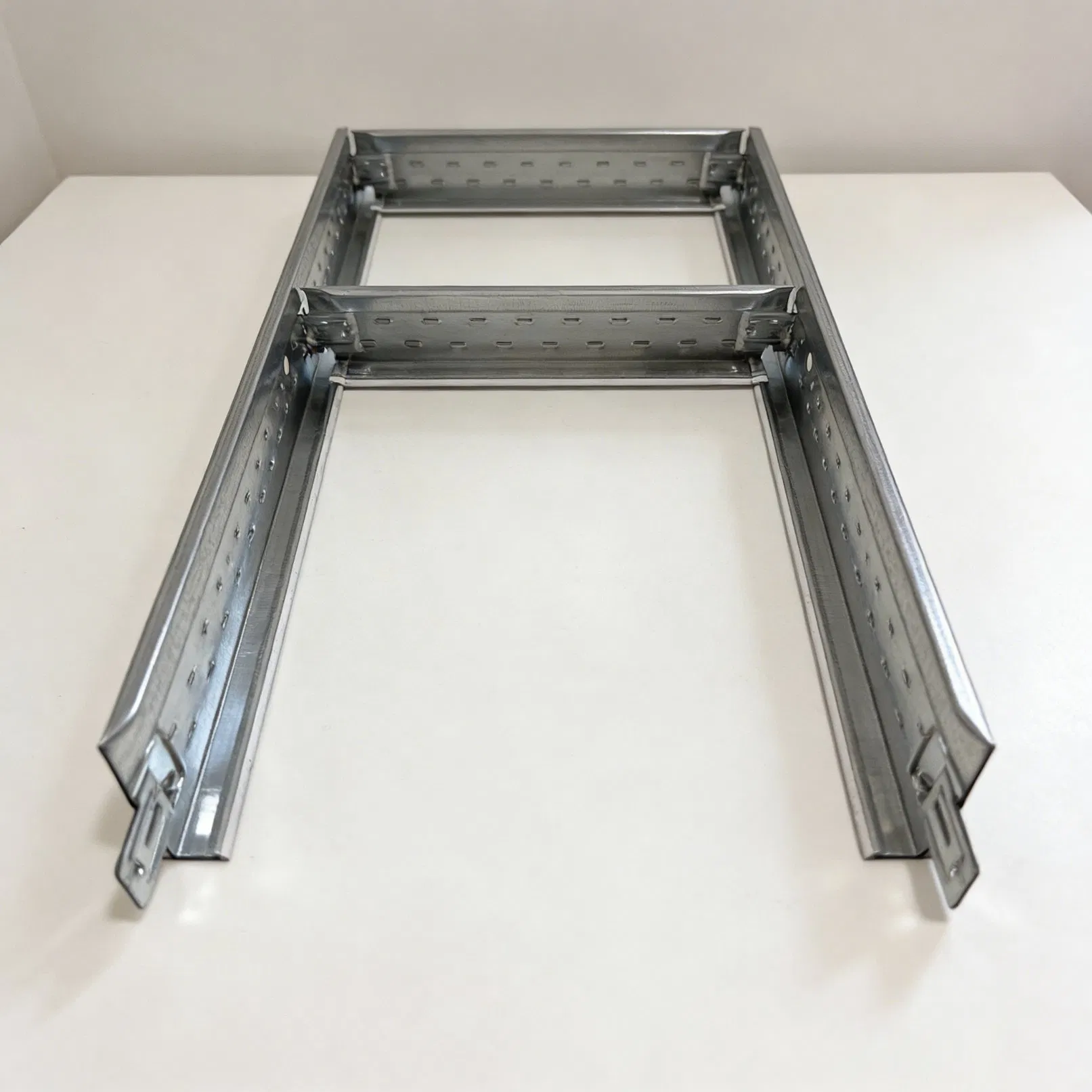 Sistemas de rieles de suspensión de T-Grids de metal galvanizado para techos