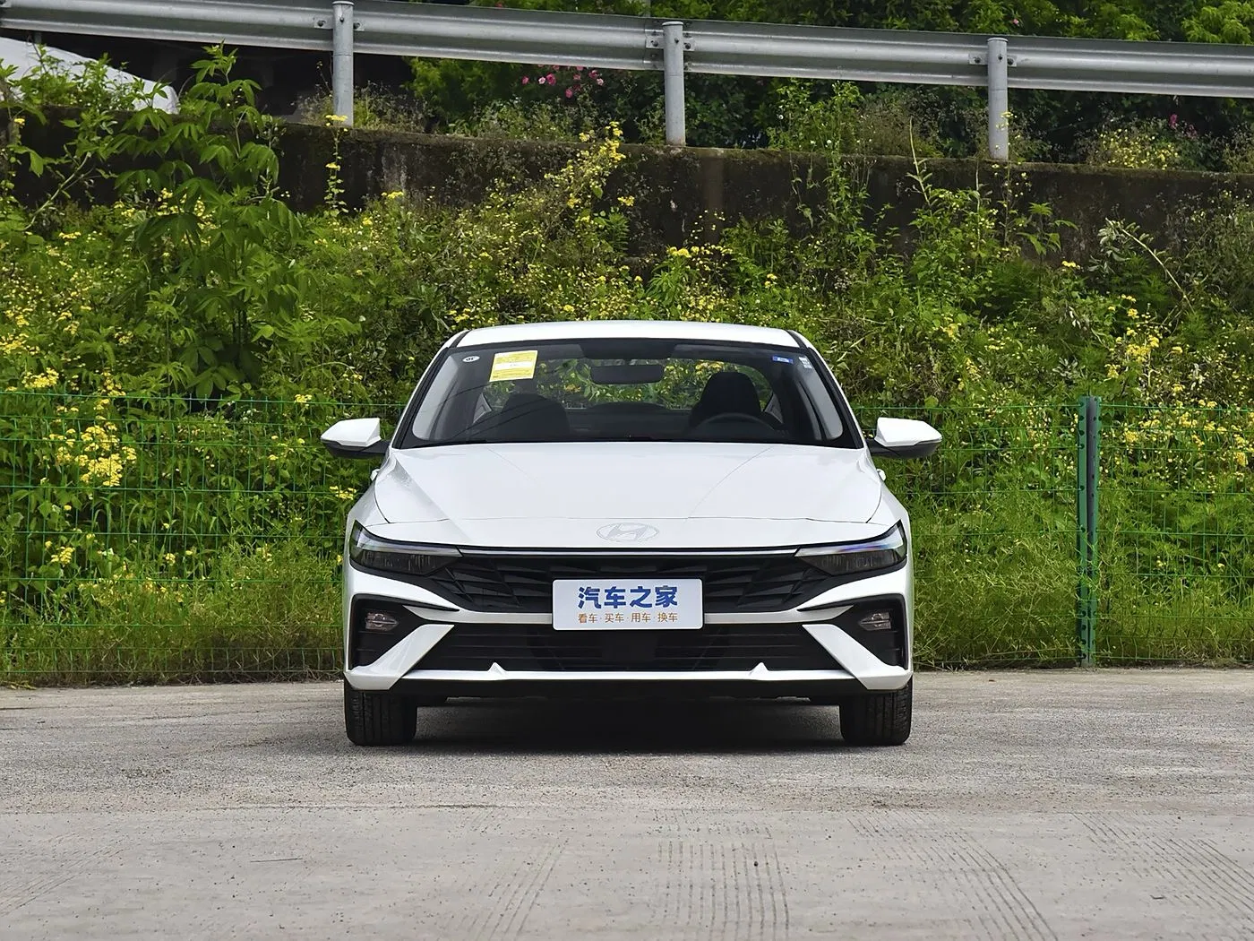 Consigue el Hyundai Elantra - una solución económica para la familia