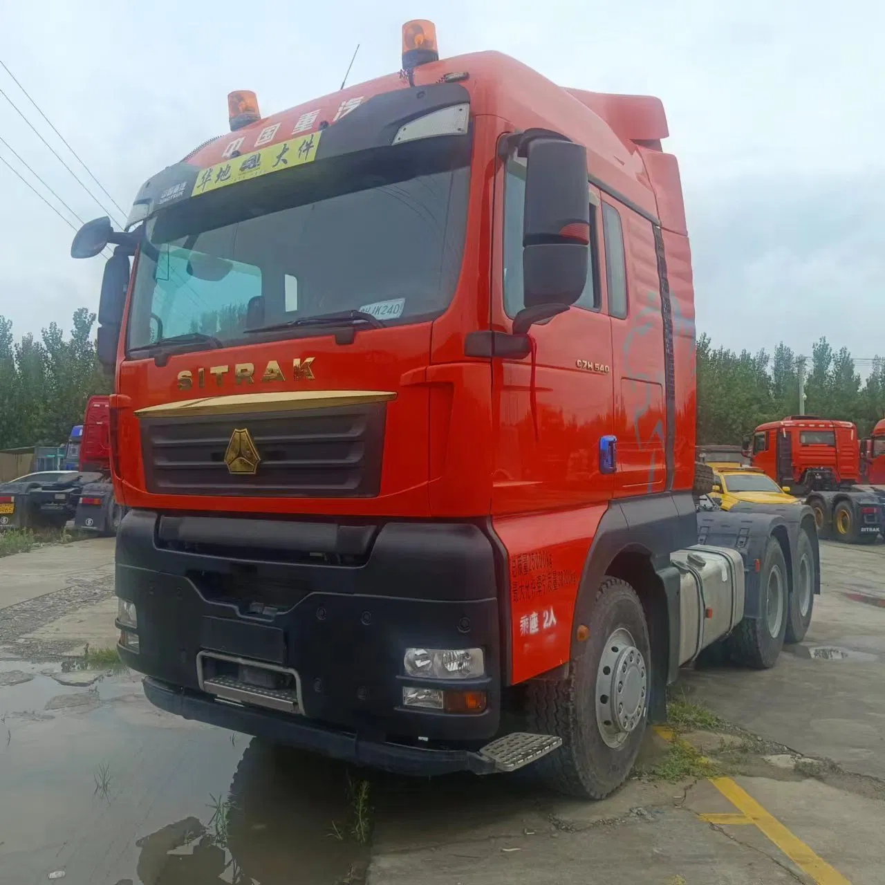 Camión de maquinaria agrícola con chasis Sinotruk y sistema de dirección hidráulica