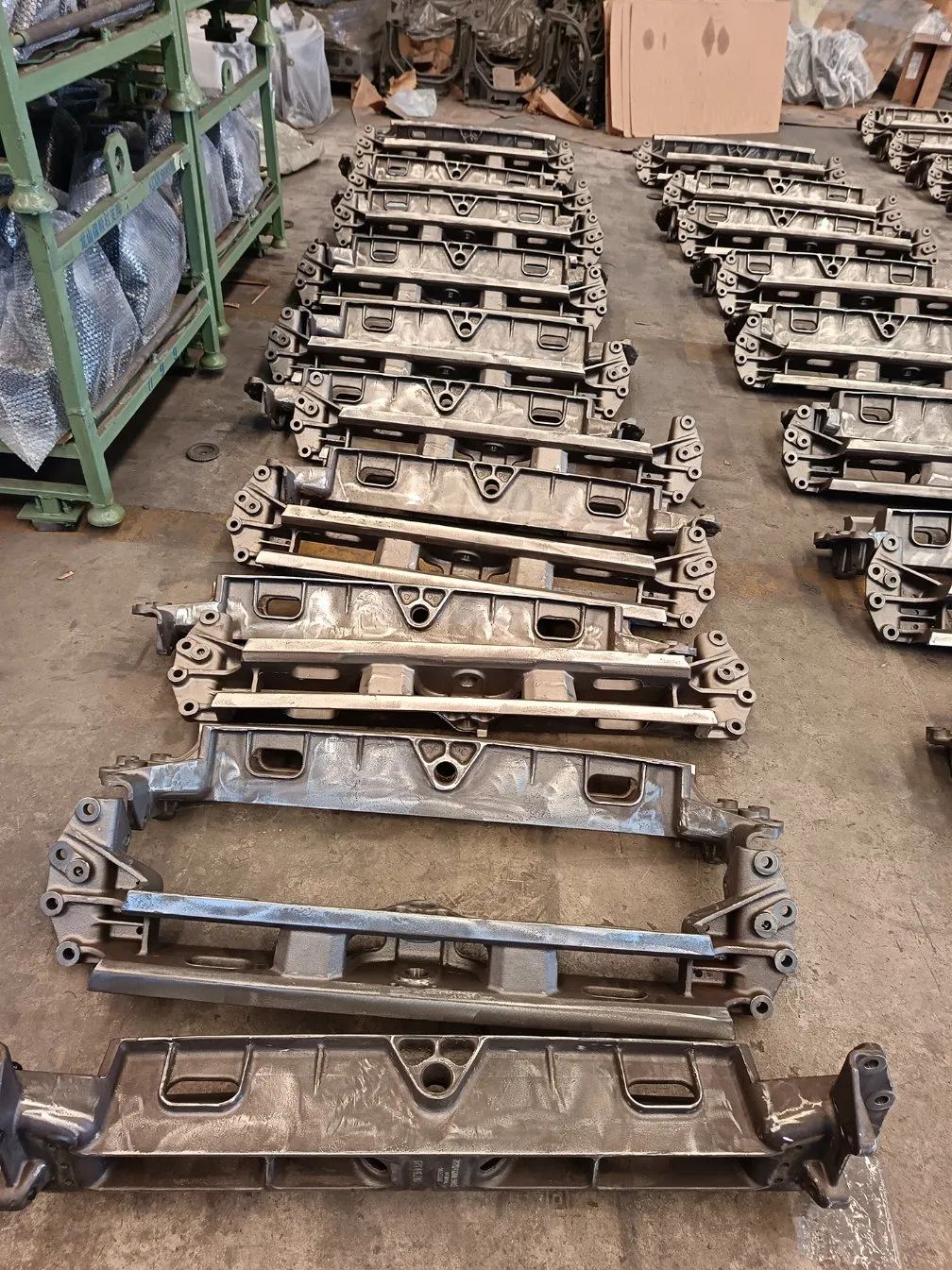 Servicio personalizado de fundición de acero dúctil, acero al carbono y acero aleado para hardware metálico de vehículos OEM, mecanizado CNC para piezas de carrocería de camiones, remolques y componentes no estándar de tractores
