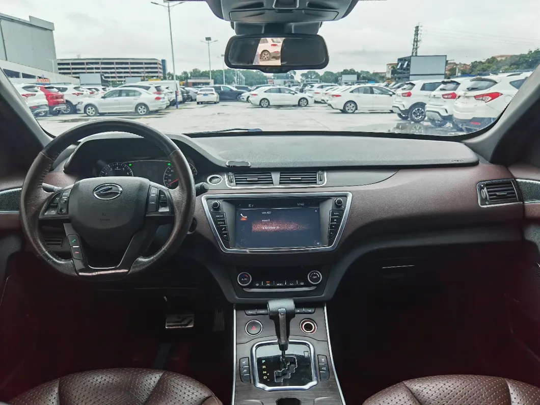 Land Wind X7 Vista 4