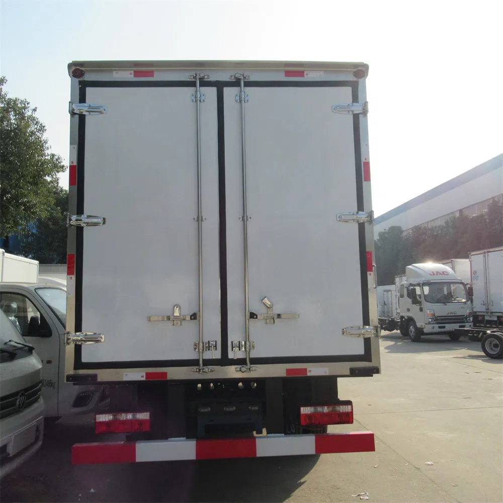 Good Price Dongfeng 8 Ton Refrigerated Truck with Cooling System